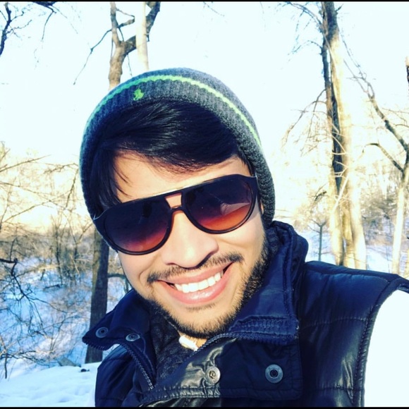 Meet your Posher, Leo - Picture 1 of 1